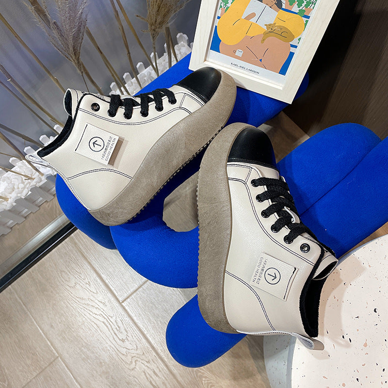 Dame Høje Sneakers med moderne Plateau og robust Sålprofil Stilla