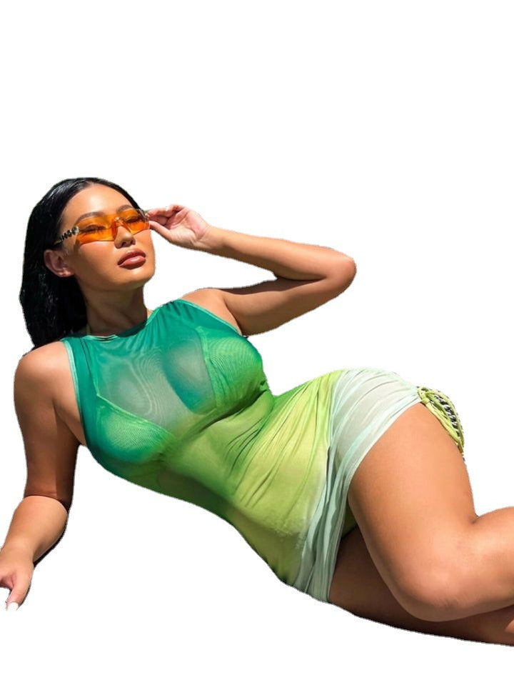 Femme Sheer Ombre Mini Kjole med justerbare sider Stilla