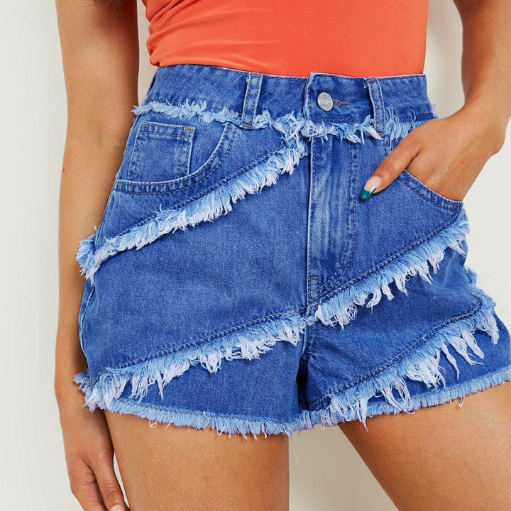 Dame jeans-shorts med frynset accenter og moderne design Stilla