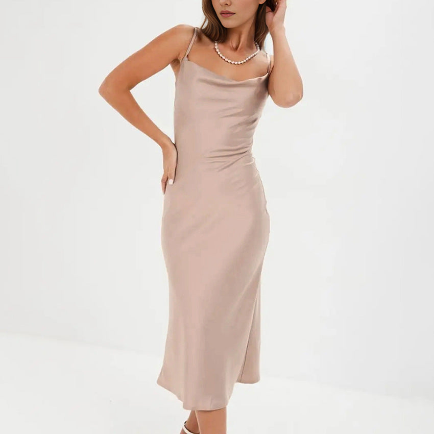 Dame Satin Maxi-kjole med smart V-udskæring og raffineret drapering Stilla