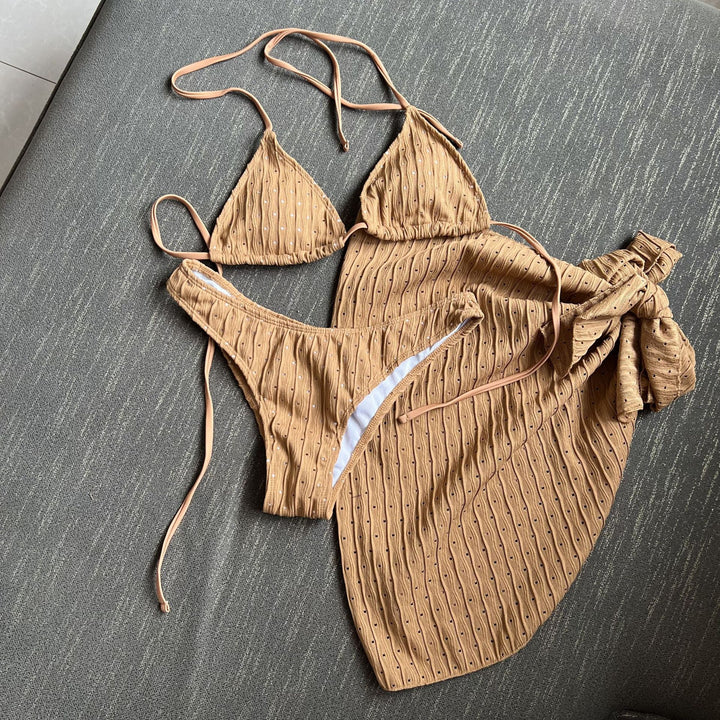 Dame bikini sæt med skinnende accenter og legesyg svømmerock Stilla