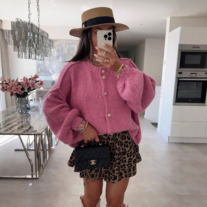 Kvinders fashionable cardigan med oversized ærmer og knapdetaljer Stilla