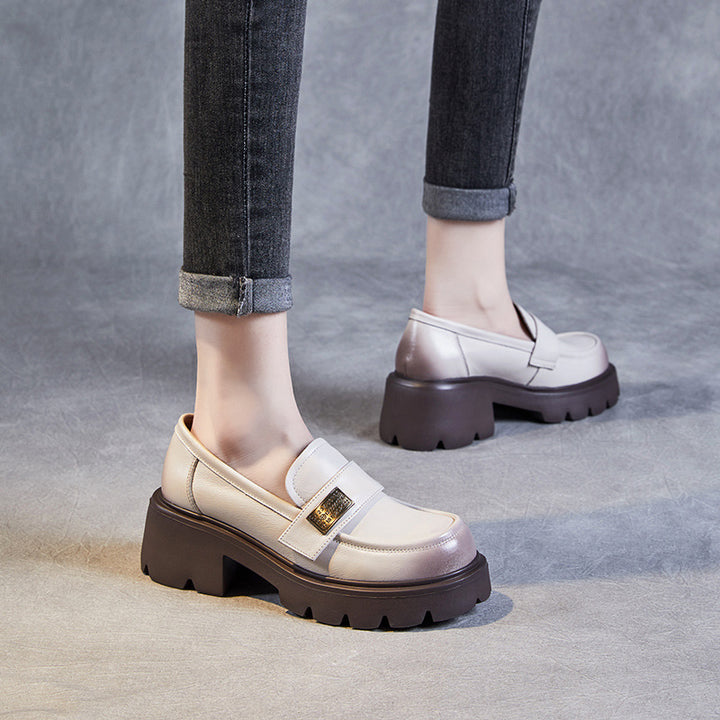 Dame Chunky Platform Slipper med slankt design Stilla