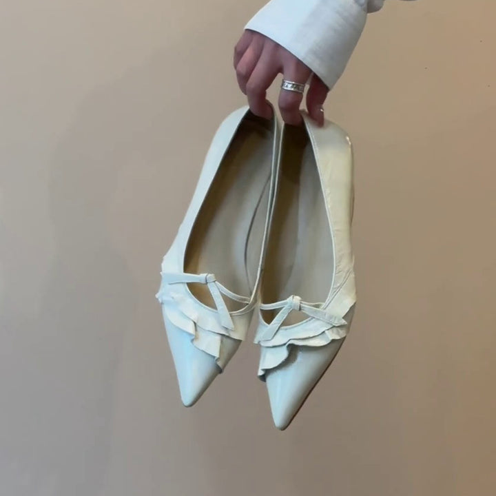 Dame elegante spidse ballerinas med ruffledetail Stilla