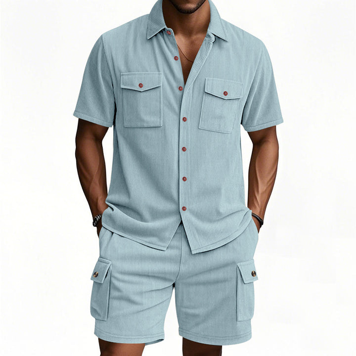 Herrer fritidsskjorte og shorts-sæt med afslappet design og praktiske lommer Stilla