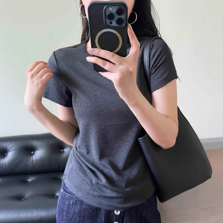 Kvindernes høj kvalitet, tætsiddende basic t-shirt Stilla