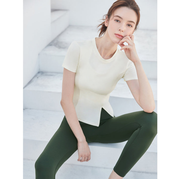 Dame sporty kortærmet T-shirt med asymmetrisk snit og åndbar teknologi Stilla