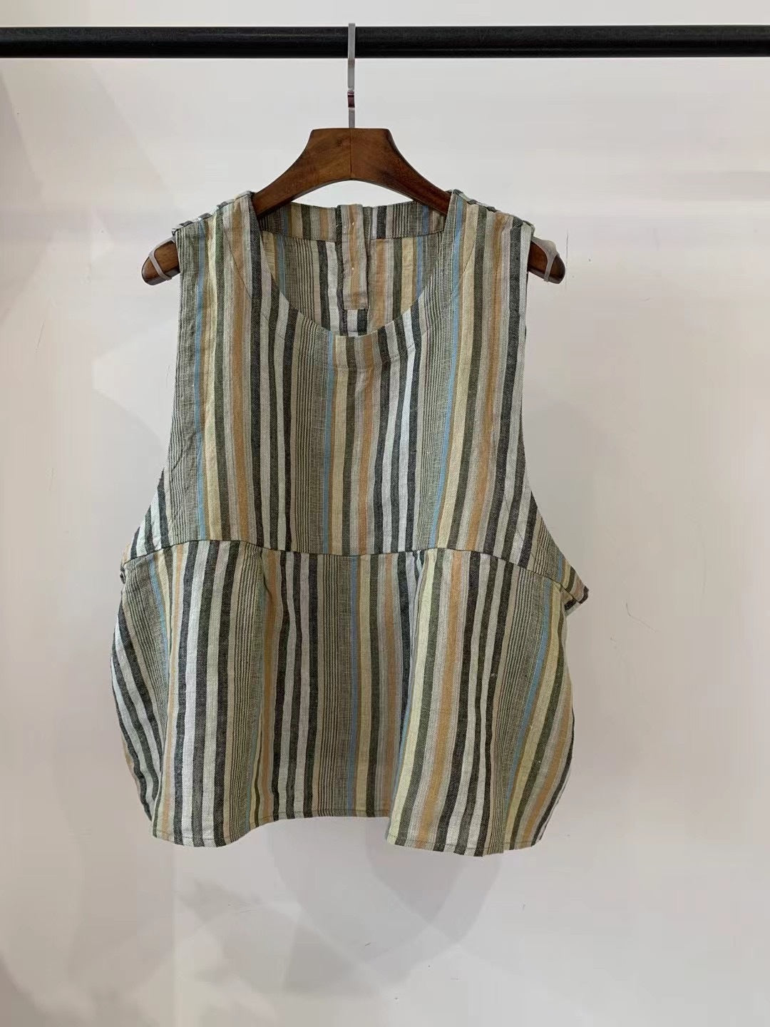 Femme Relaxed Fit ærmeløs linned top med sidelommer Stilla