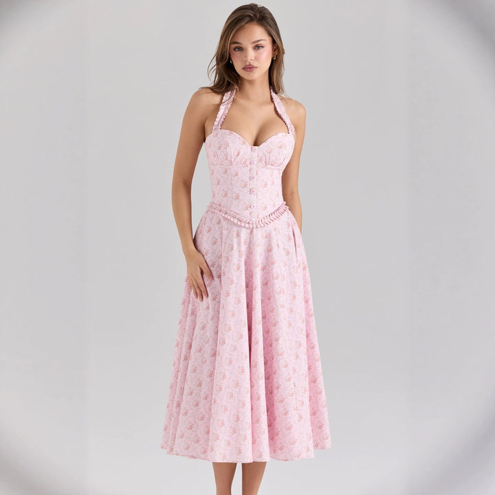 Dame bryllupsdresses med buet halsudskæring og blomstermotiv