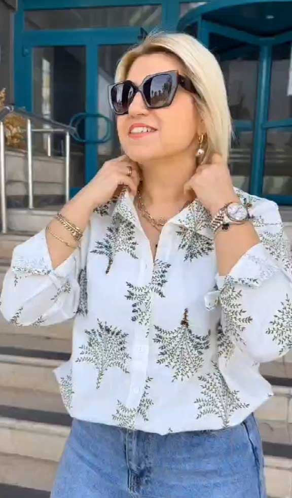 Dame skjorte med florale detaljer Stilla