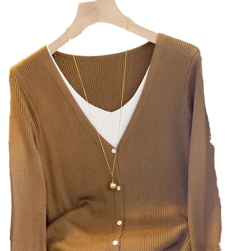 Kvinders elegante cardigan med V-hals og fine knapdetaljer Stilla