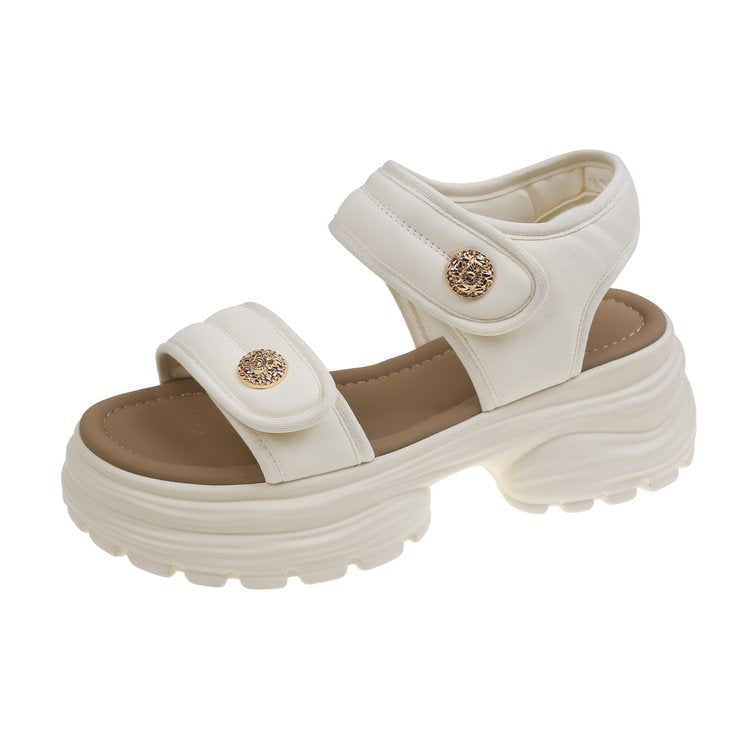 Dame mode-sandaler med behagelig velcro-lukning og trendy profil Stilla