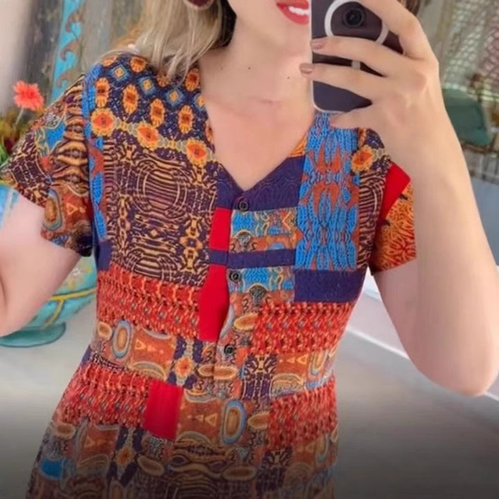 Dame Maxikjole med farverigt patchwork-design og luftig pasform Stilla
