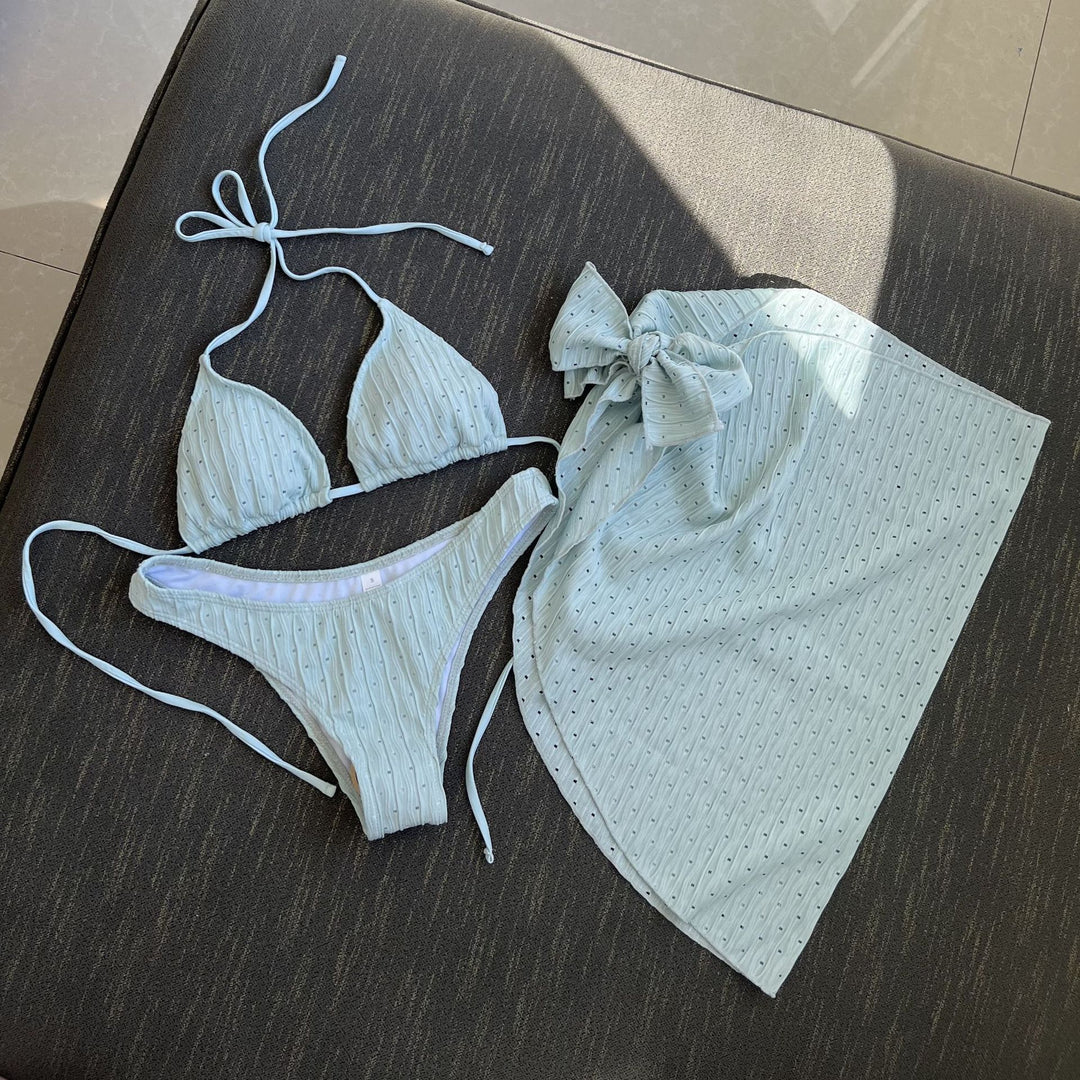 Dame bikini sæt med skinnende accenter og legesyg svømmerock Stilla