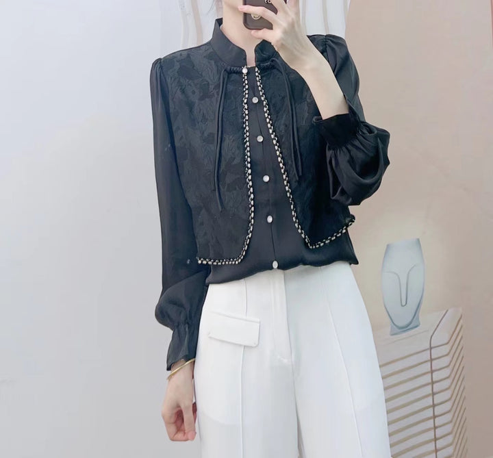 Dame Elegant Bluse med kunstnerisk Perleudsmykning og romantisk Rødsøm Stilla