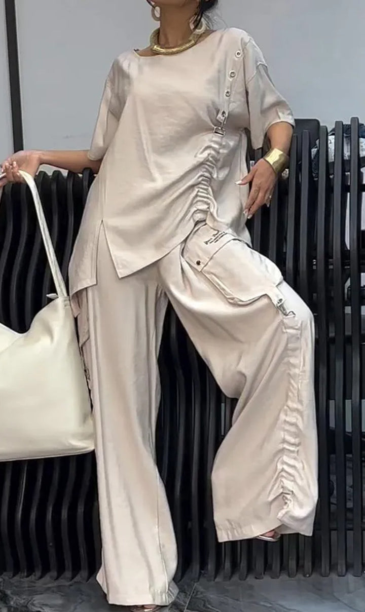 Damer nan lækkert to-delt sæt med flæset oversized bluse og cargo palazzo bukser Skovae