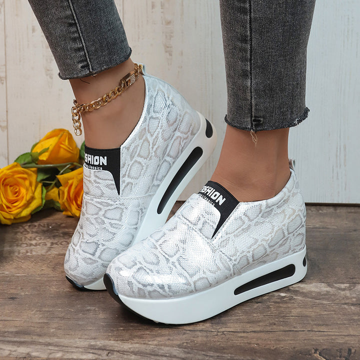 Dame Slip-On Sneakers med modermæssigt slangeskinds mønster og elastisk indgang Stilla