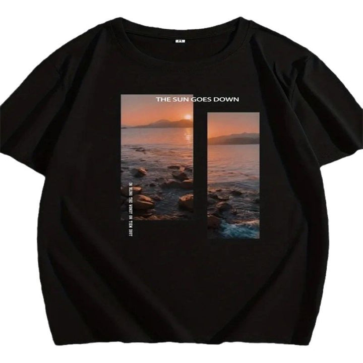 Dame T-shirt med kunstnerisk landskabstryk og afslappet snit Stilla