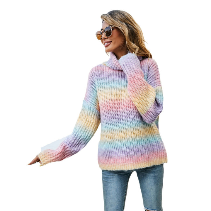 Damer trendy sweater med bred turtleneck og et farverigt bølgemønster Stilla