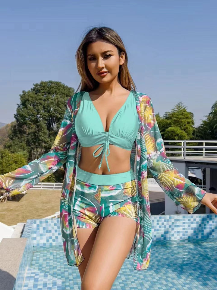 Dame badedragt sæt med floral kimono og komfortable shorts Stilla
