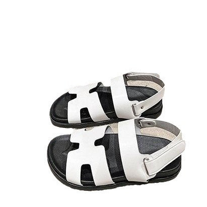 Dame sandaler med moderigtigt rem-design og ergonomisk fodseng Stilla