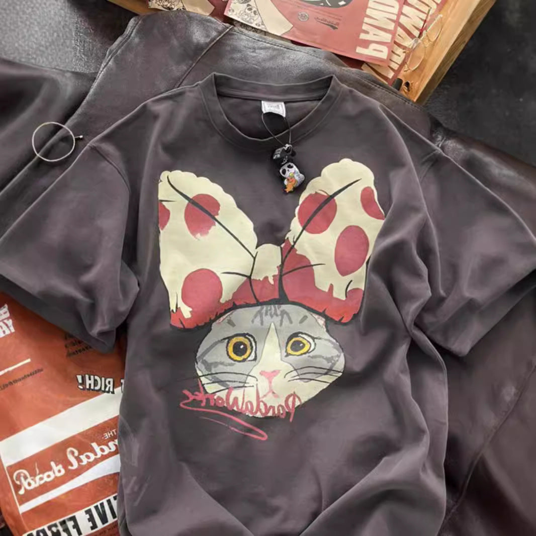 Dame T-shirt med legende kattemotiv og vidunderligt sløjfedesign Stilla