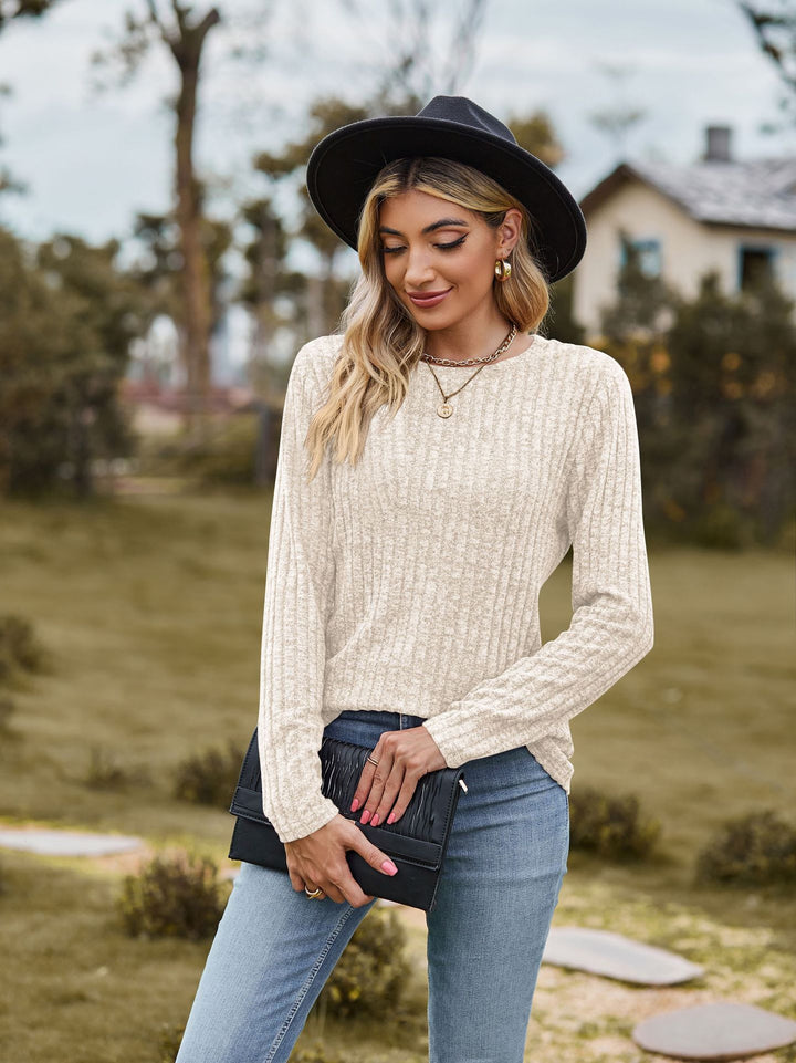 Dame finstrikket pullover med elegant ribstruktur Stilla