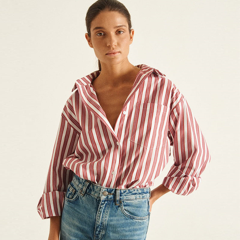 Dame Casual Oversized Skjorte med stribet design og praktiske brystlommer Stilla