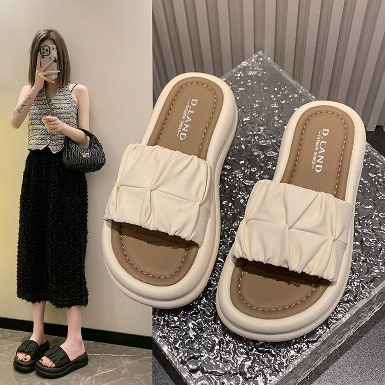 Dame slippers med moderne plisseret design og komfortabel bund Stilla
