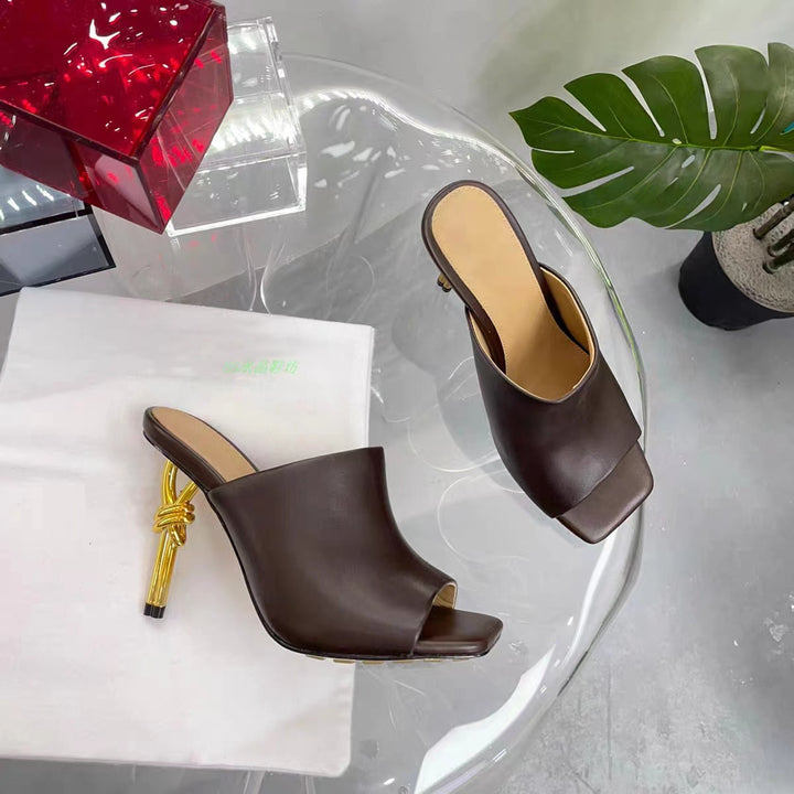 Femme Åbne Tå Chunky Heel Mules med Dekorativ Knote Detalje Stilla