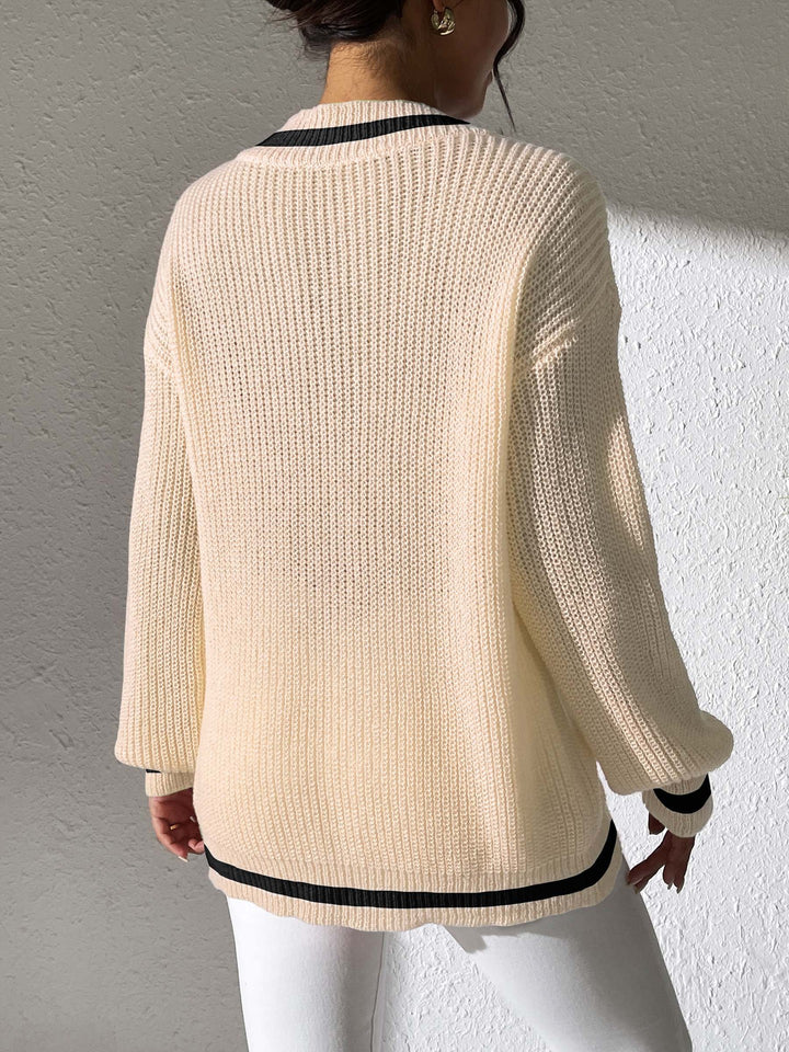 Dame blød V-hals strikpullover med moderne striber Stilla