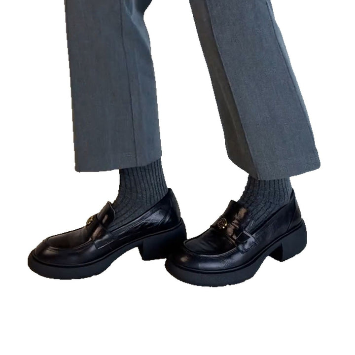 Dame Chunky Loafer Hæle med dekorativt emblem Stilla