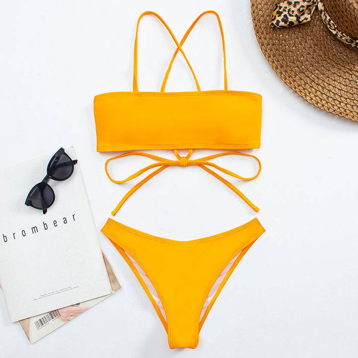 Dame bikini med moderigtigt bandeau-overdel og justerbare stropper Skovae