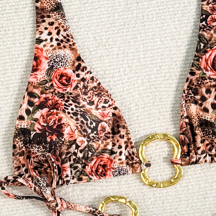 Dame bikini-sæt med elegant blomstermønster og guld detaljer Stilla