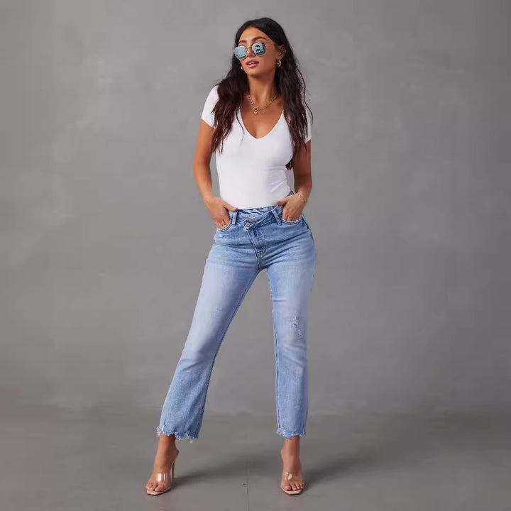 Dame Distressed Jeans i moderne pasform med frynsede kanter Stilla