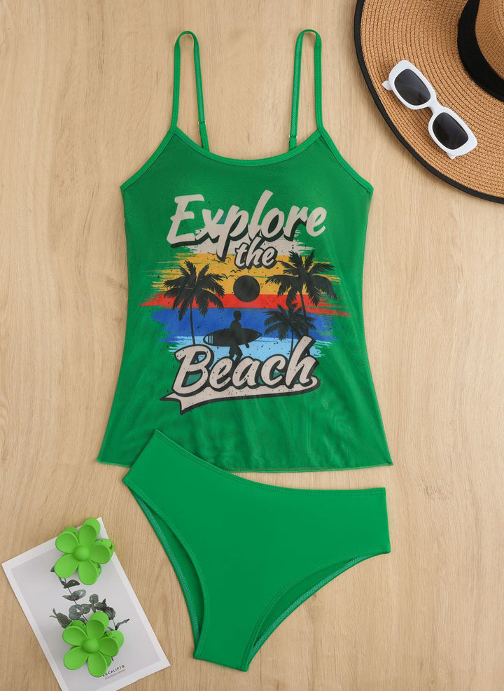Dame Strandtop med farverigt grafikdesign og matchende bikiniunderdel Skovae