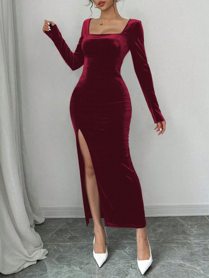Kvinders Velvet Maxi Kjole med Dybe V-Hals og Elegant Slids Stilla