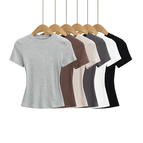 Dame Figurnær Kortærmet T-shirt lavet af højkvalitets ribmateriale med Rundhalset uddybning Stilla