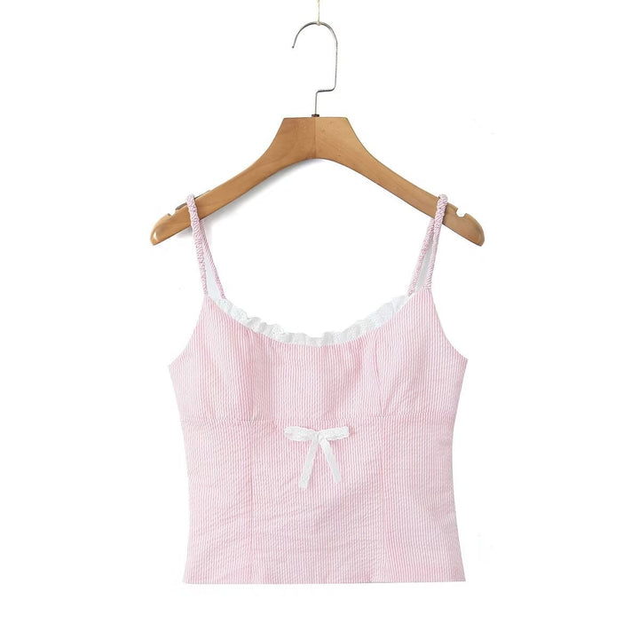 Dame bomuldsblanding crop-top med dekorerede stropper og sart spids kant Stilla