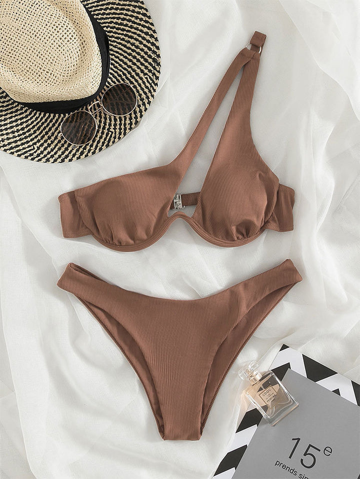 Dame trekantet bikini med asymmetrisk design Skovae