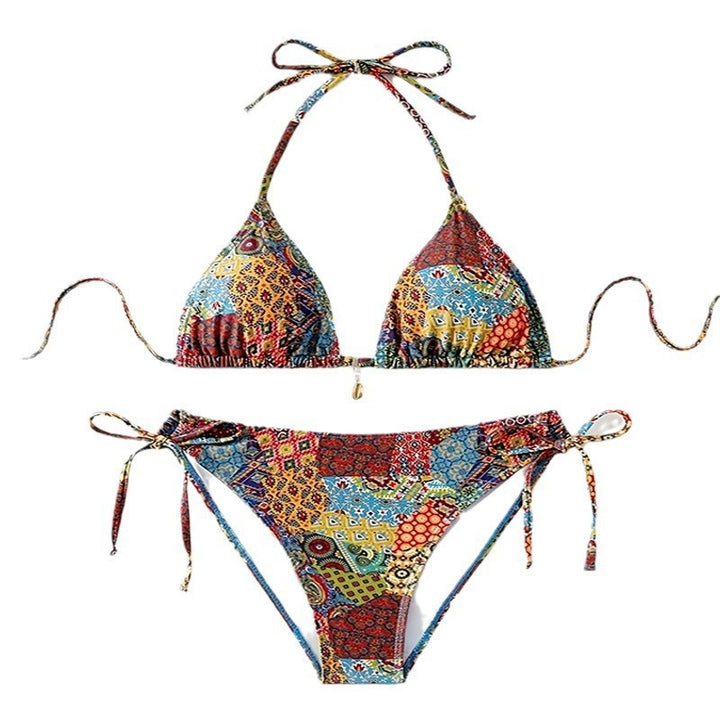 Damer trekantet bikini med elegant mønster og gyldne accenter Skovae
