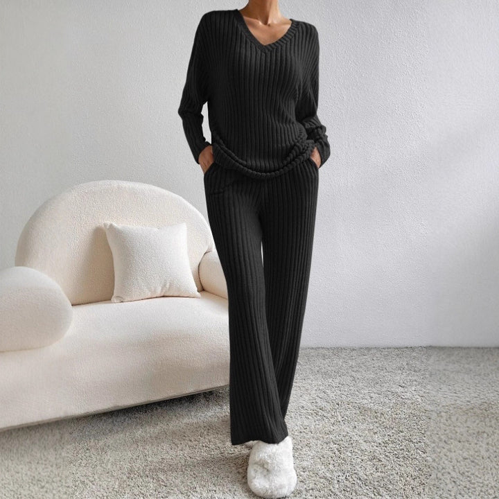 Kvindernes hyggelige strikkede jumpsuit i moderne ribdesign Stilla