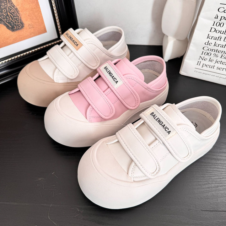 Dame Sneakers i stilfuldt design med velcro og komfortabel sål Stilla