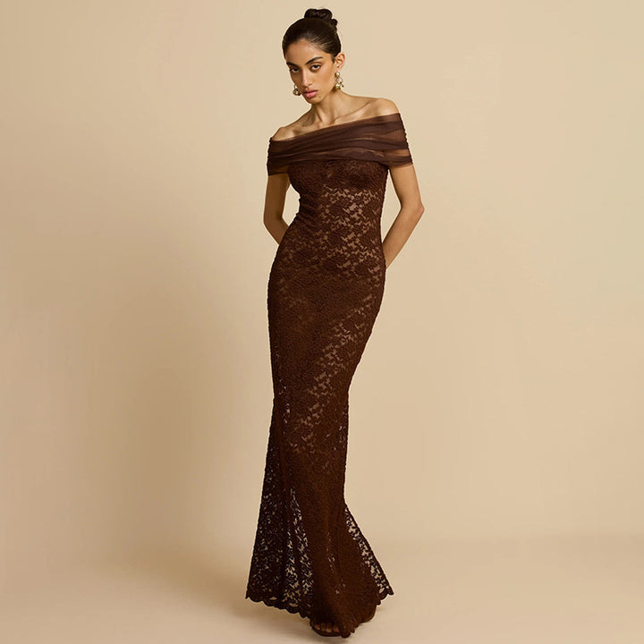 Kvinder Elegant blonde aften kjole med off-shoulder design og sofistikeret slids Skovae