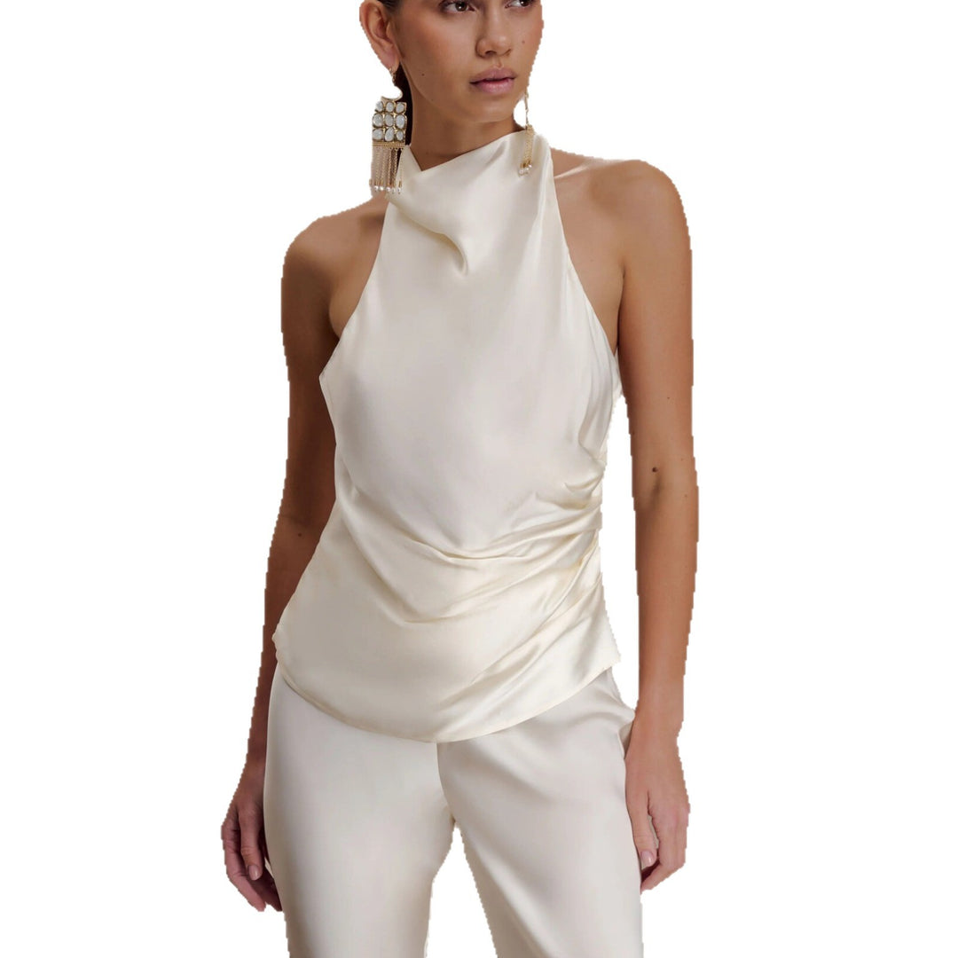 Dame Elegant skjorte med asymmetrisk snit og drapering Skovae