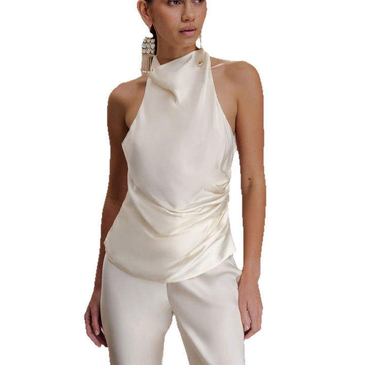 Dame Elegant skjorte med asymmetrisk snit og drapering Skovae