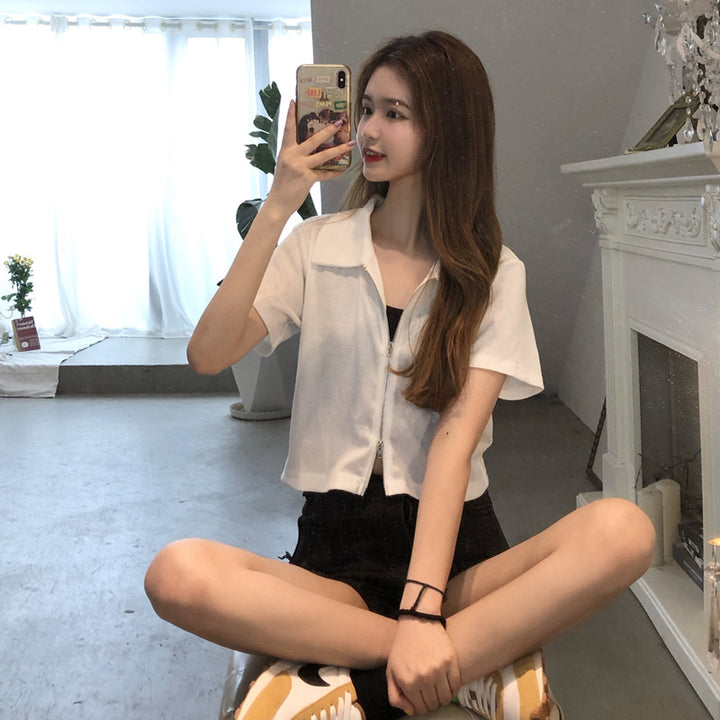 Femme Cropped Zip-Up Bluse med korte ærmer Stilla