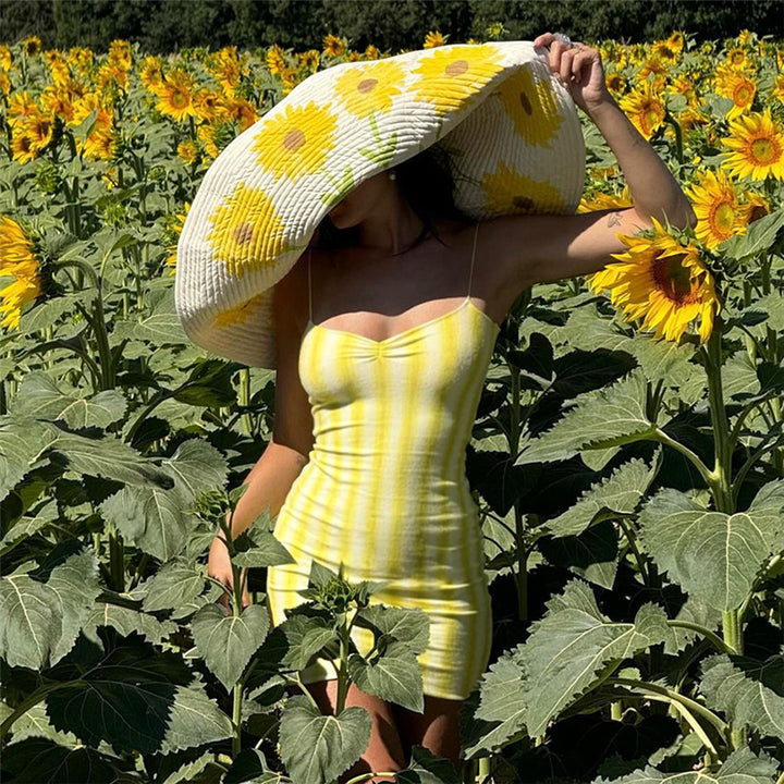 Dame sommerkjole med ærmeløs design og raffinerede plisseringer Skovae