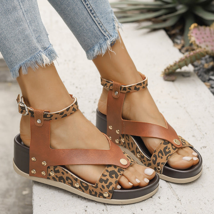 Dame moderne Wedge-sandaler i sporty stil med flettede remme og skridsikker sål Stilla