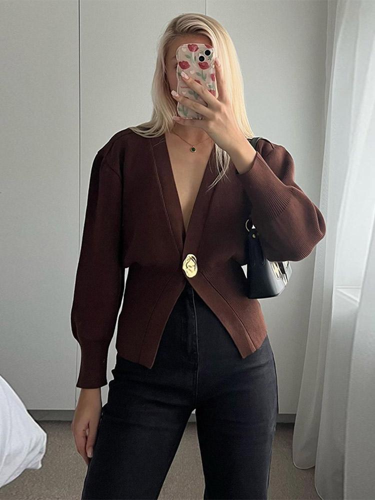 Kvinders mode cardigan med elegant lukning Stilla
